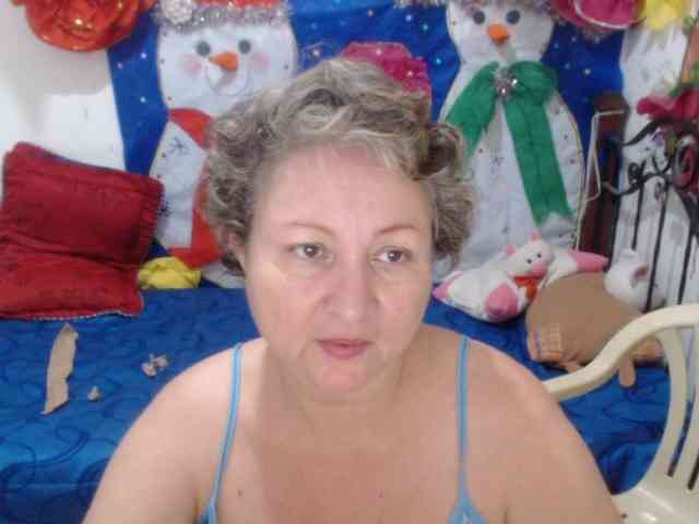 LADYQUEEN520 LADYQUEEN520