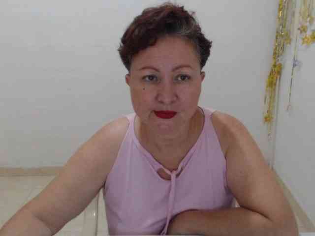 LADYQUEEN520 webcam