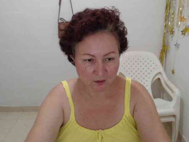 LADYQUEEN520 webcam