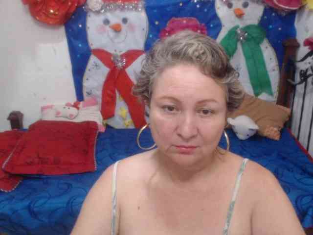 LADYQUEEN520 LADYQUEEN520