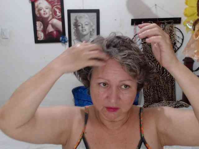 LADYQUEEN520 LADYQUEEN520