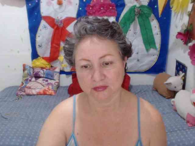 LADYQUEEN520 LADYQUEEN520