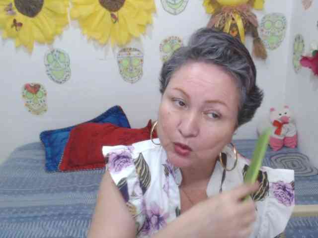 LADYQUEEN520
