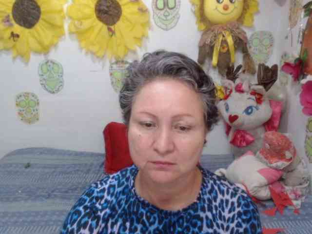 LADYQUEEN520 LADYQUEEN520