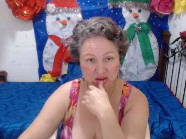 LADYQUEEN520 LADYQUEEN520