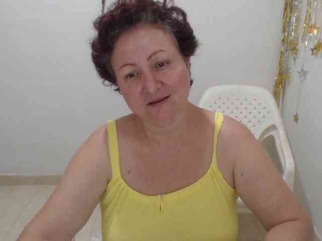 LADYQUEEN520 webcam