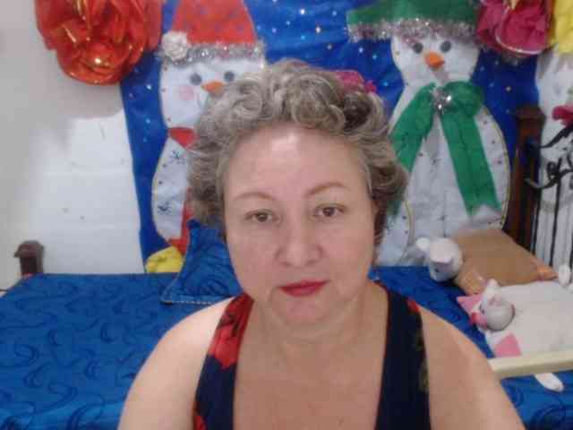 LADYQUEEN520 LADYQUEEN520