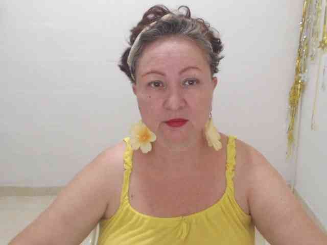 LADYQUEEN520 webcam