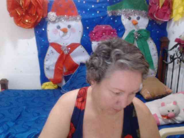 LADYQUEEN520 LADYQUEEN520