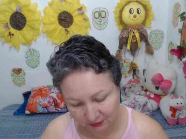 LADYQUEEN520