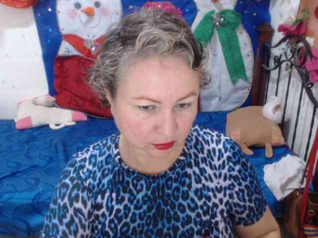 LADYQUEEN520 LADYQUEEN520