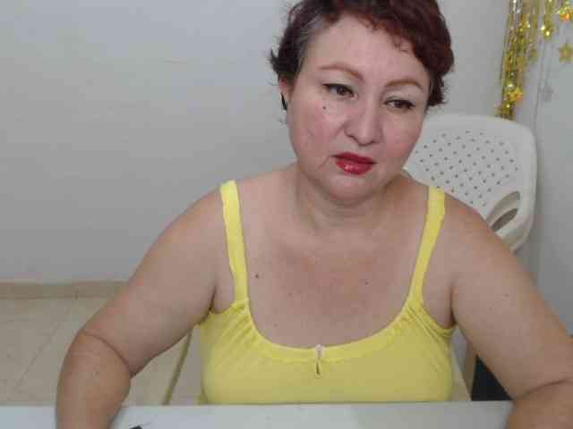 LADYQUEEN520 webcam