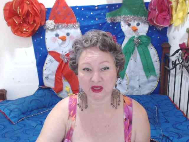 LADYQUEEN520 LADYQUEEN520