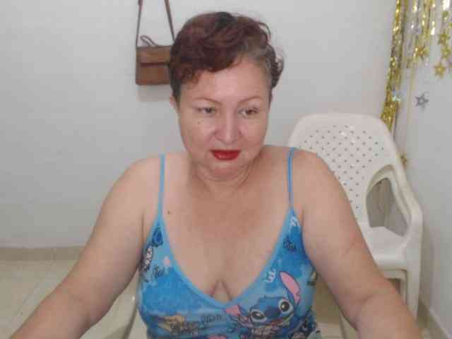 LADYQUEEN520 webcam
