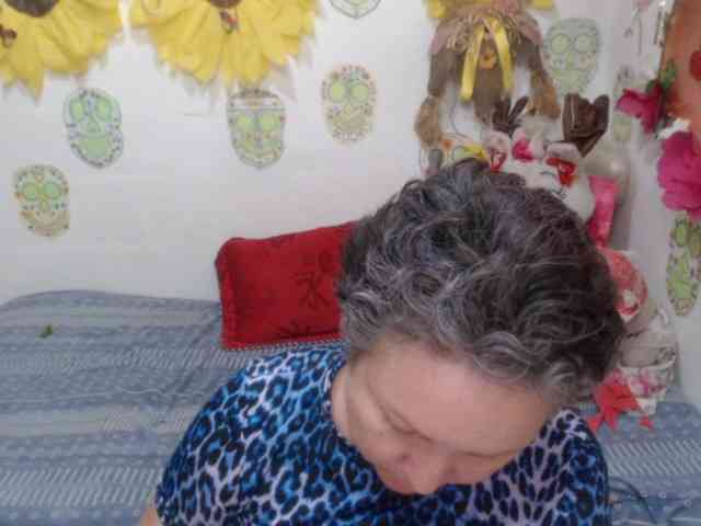 LADYQUEEN520 LADYQUEEN520