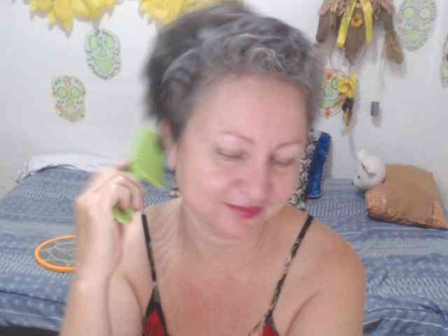 LADYQUEEN520 LADYQUEEN520