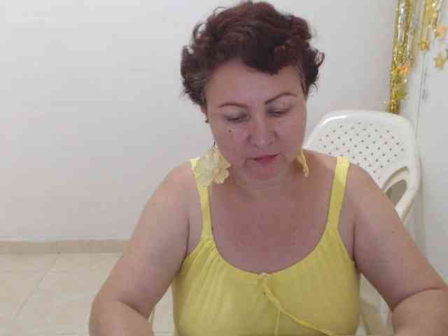 LADYQUEEN520 webcam