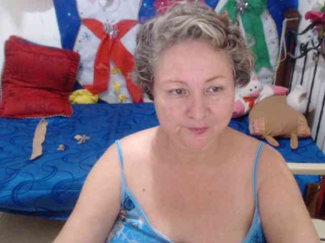 LADYQUEEN520 LADYQUEEN520