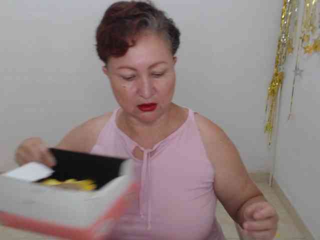 LADYQUEEN520 webcam