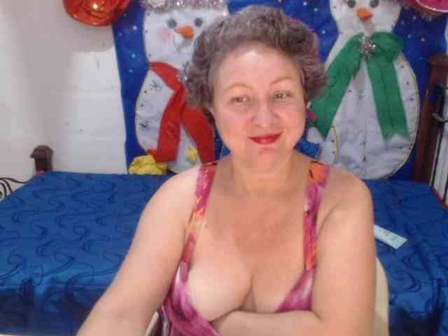 LADYQUEEN520 LADYQUEEN520