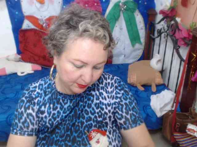 LADYQUEEN520 LADYQUEEN520