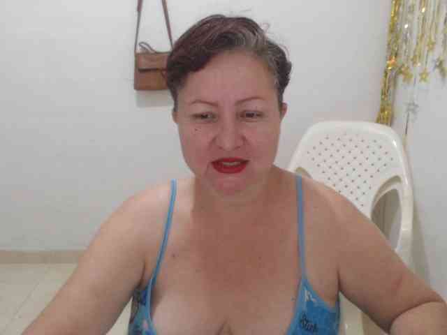 LADYQUEEN520 webcam