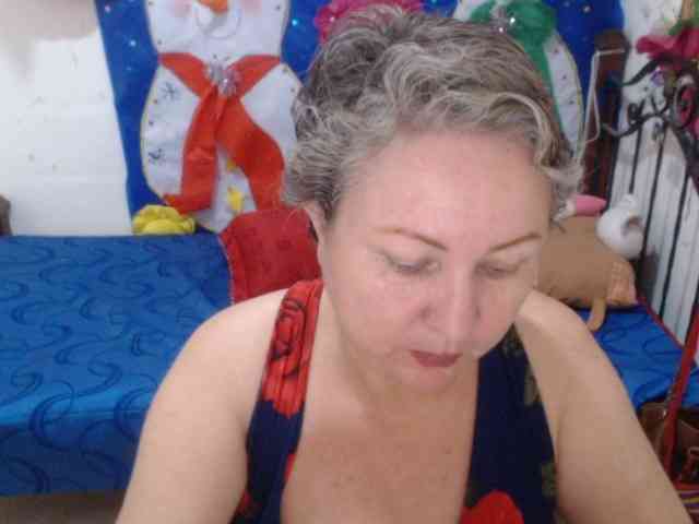 LADYQUEEN520 LADYQUEEN520