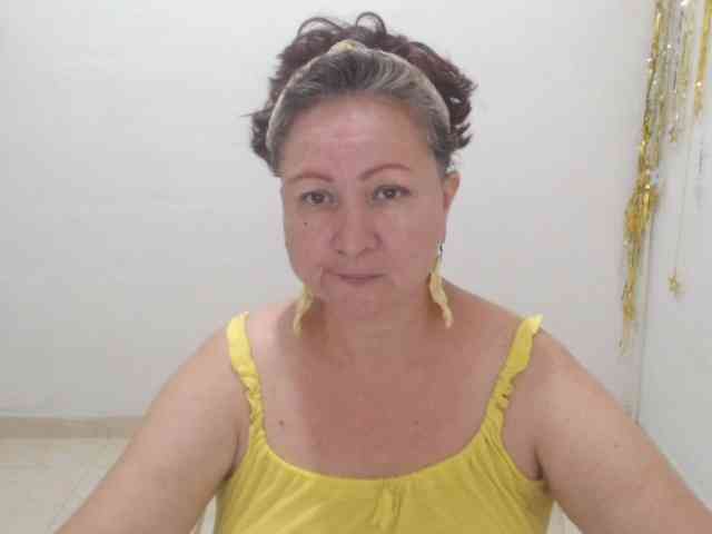 LADYQUEEN520 webcam