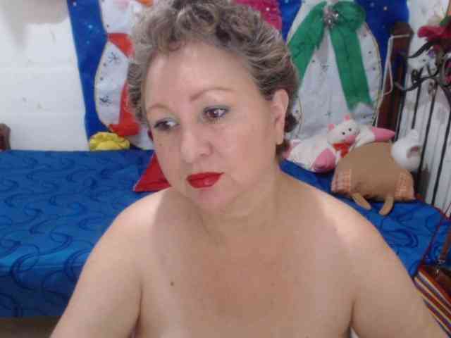 LADYQUEEN520 LADYQUEEN520