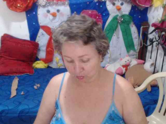 LADYQUEEN520 LADYQUEEN520