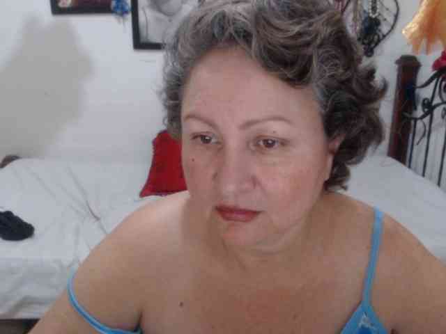 LADYQUEEN520 LADYQUEEN520