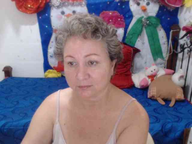 LADYQUEEN520 LADYQUEEN520