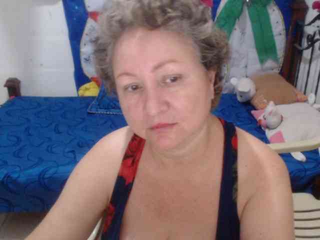 LADYQUEEN520 LADYQUEEN520