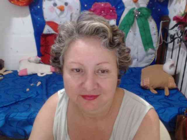 LADYQUEEN520 LADYQUEEN520