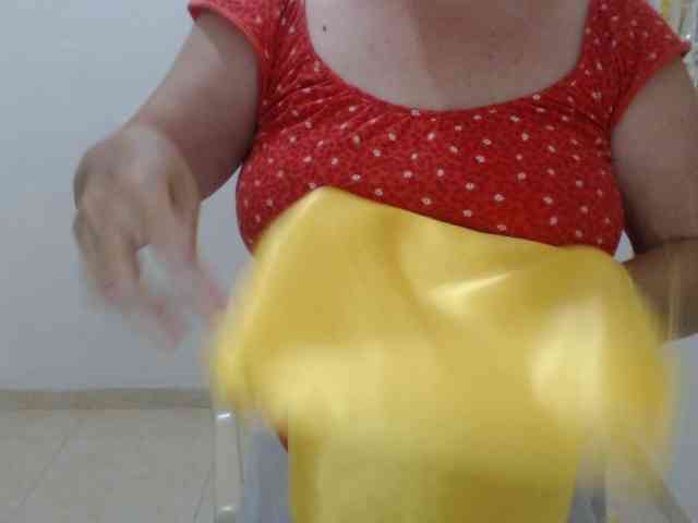 LADYQUEEN520 webcam