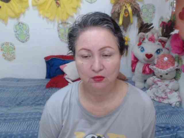 LADYQUEEN520 LADYQUEEN520