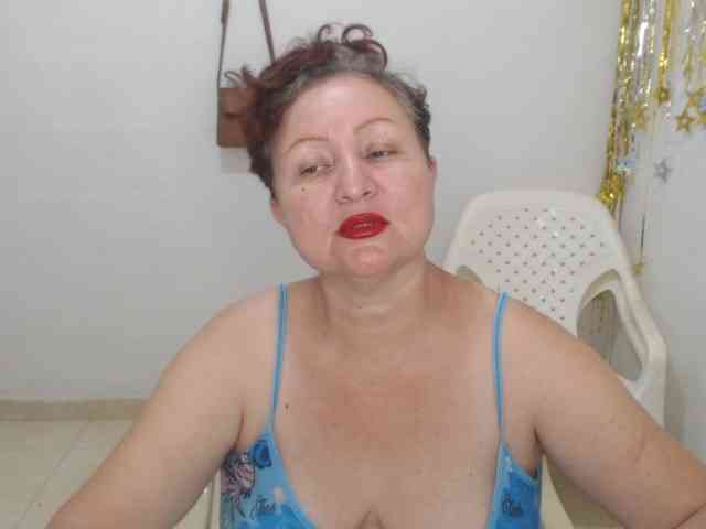 LADYQUEEN520 webcam