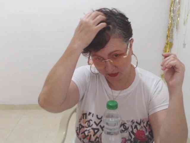 LADYQUEEN520