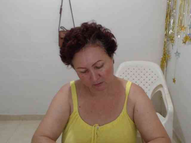 LADYQUEEN520 webcam