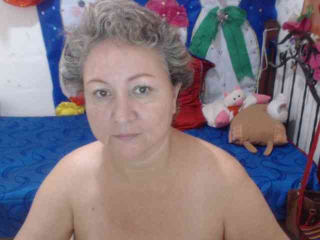 LADYQUEEN520 LADYQUEEN520