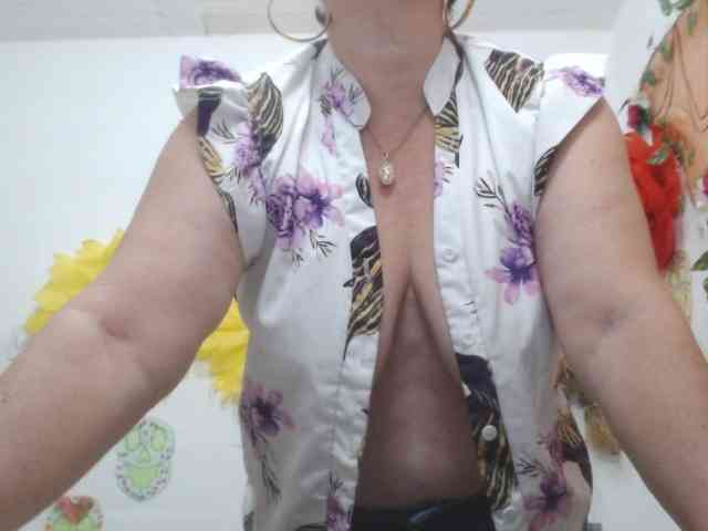 LADYQUEEN520