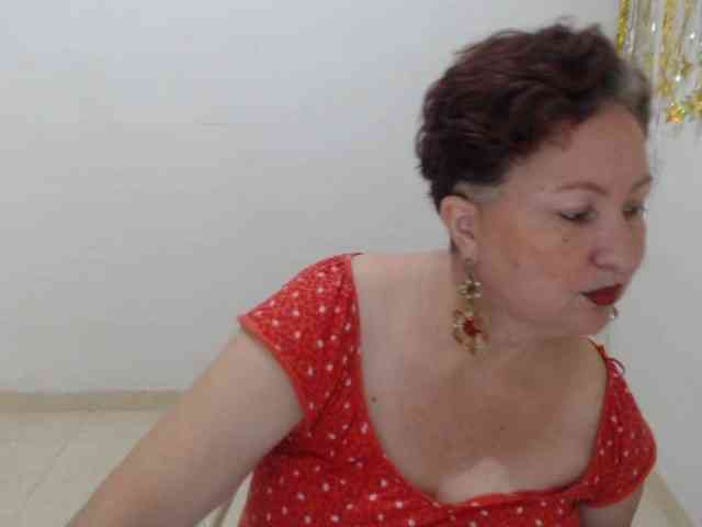 LADYQUEEN520 webcam