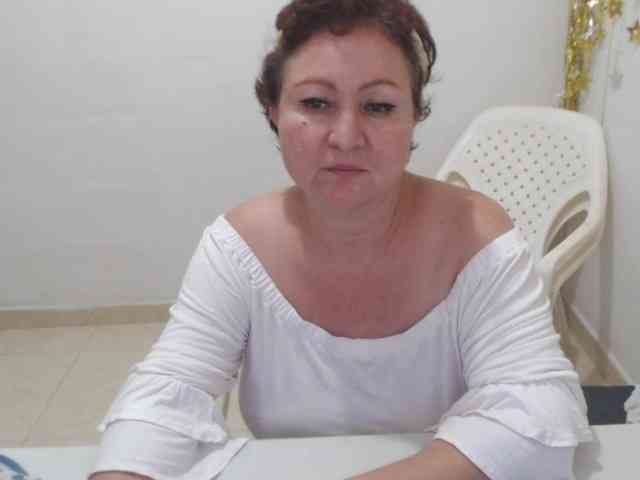 LADYQUEEN520 webcam