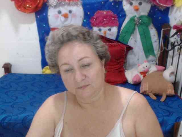 LADYQUEEN520 LADYQUEEN520