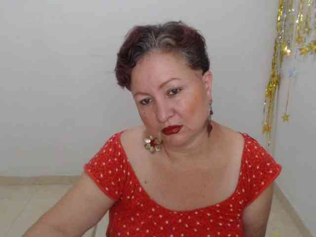 LADYQUEEN520 webcam