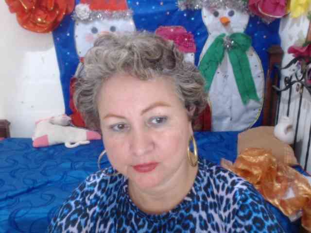 LADYQUEEN520 LADYQUEEN520