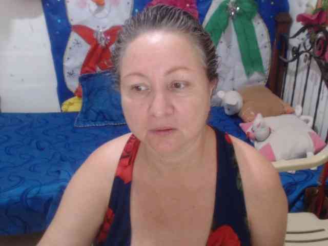 LADYQUEEN520 LADYQUEEN520