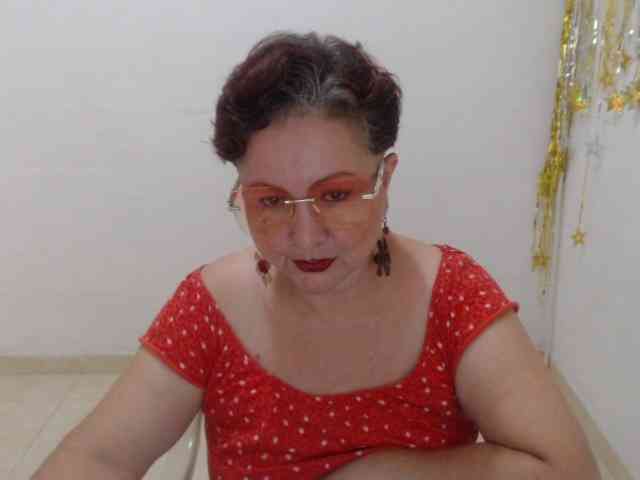 LADYQUEEN520 webcam