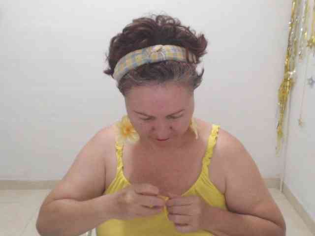 LADYQUEEN520 webcam