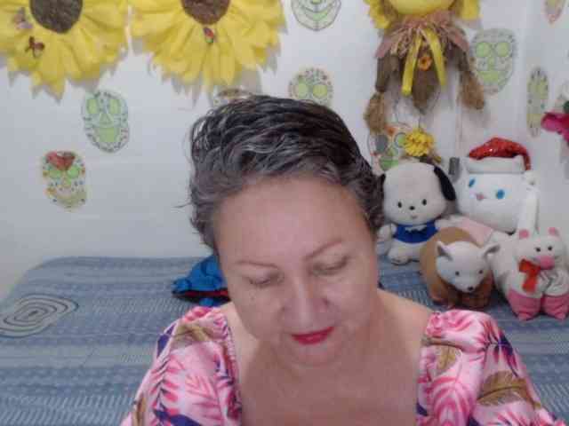 LADYQUEEN520